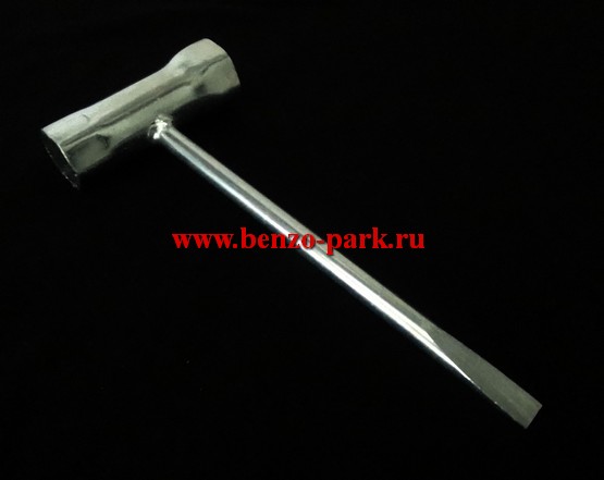 Комбинированный свечной ключ для бензопил Урал отечественного производства