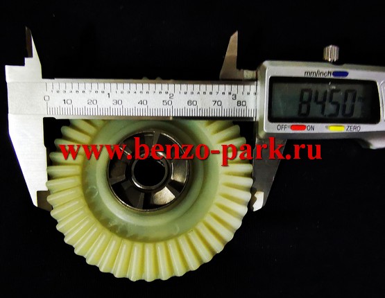 Пластиковая шестерня для цепных электропил (43 зуба, наружный диаметр 84,5мм)